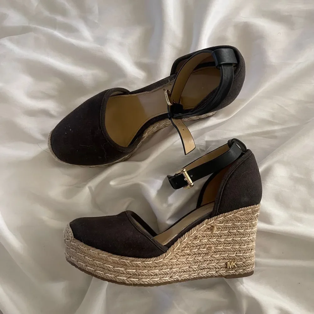 Michael Michael Kors Espadrilles Canvas and Leather Boho Wedges Size 6‎